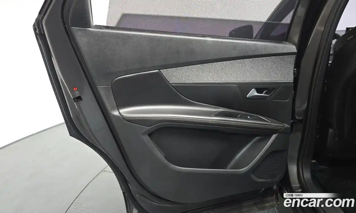 Peugeot 5008 2019 1.5 гидро в Москве, фото 14