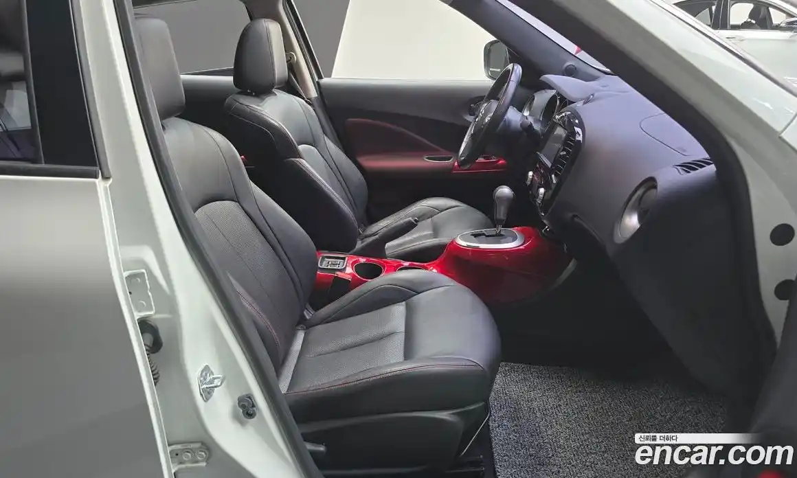 Nissan Juke 2015 1.6 гидро в Москве № 2065524, фото 11