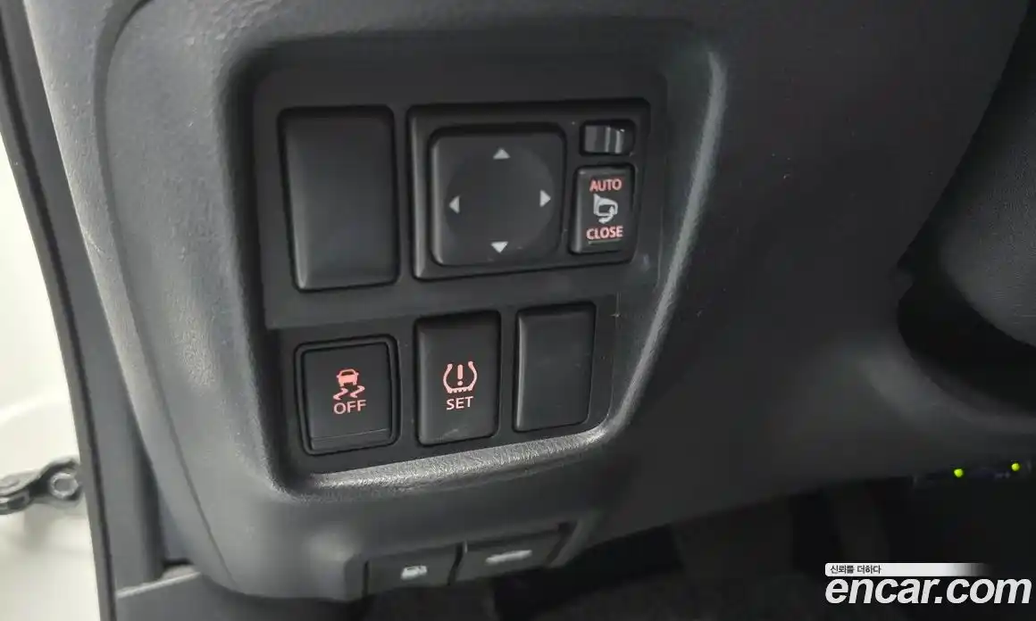 Nissan Juke 2015 1.6 гидро в Москве № 2065524, фото 17