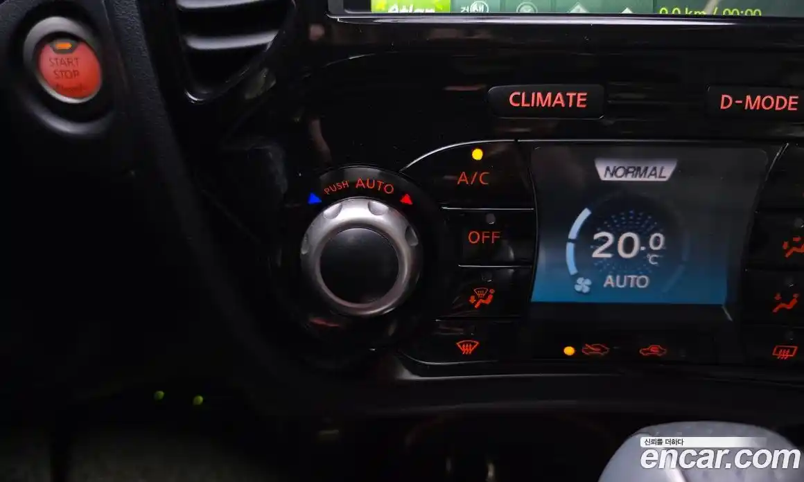 Nissan Juke 2015 1.6 гидро в Москве № 2065524, фото 18