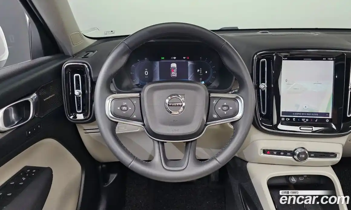 Volvo XC40 2023 2.0 гидро в Москве № 212837, фото 13