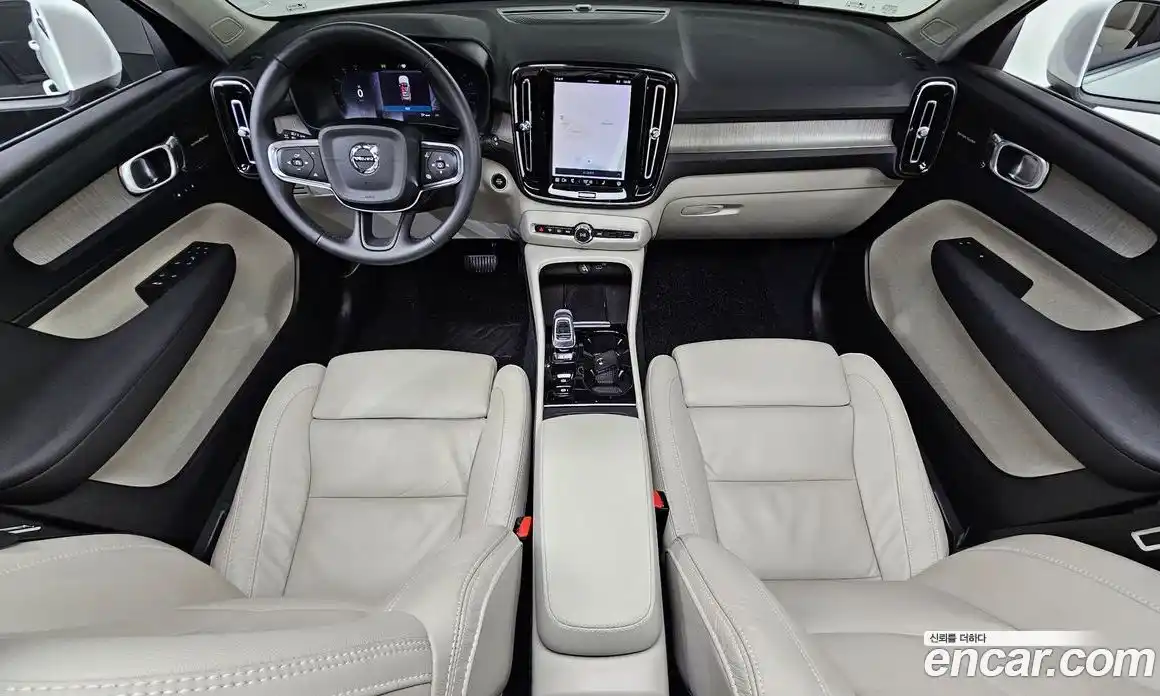 Volvo XC40 2023 2.0 гидро в Москве № 212837, фото 7