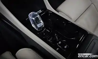 Volvo XC40 2023 2.0 гидро в Москве № 212837, миниатюра 9