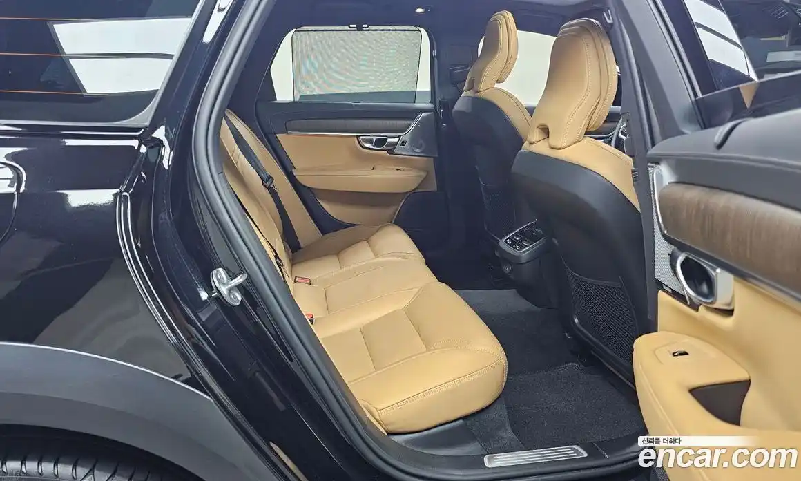 Volvo V90 2023 2.0 гидро в Москве № 230387, фото 12