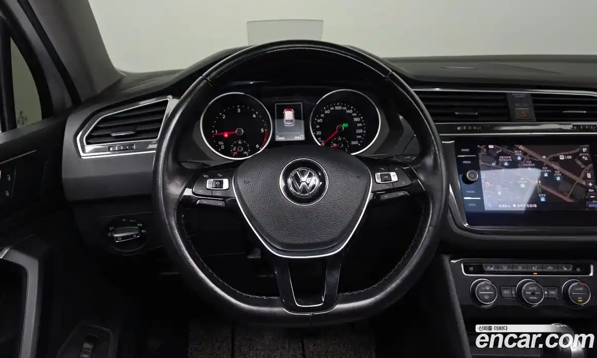 Volkswagen Tiguan 2018 2.0 гидро в Москве № 232177, фото 12