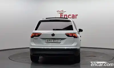 Volkswagen Tiguan 2018 2.0 гидро в Москве № 232177, миниатюра 3