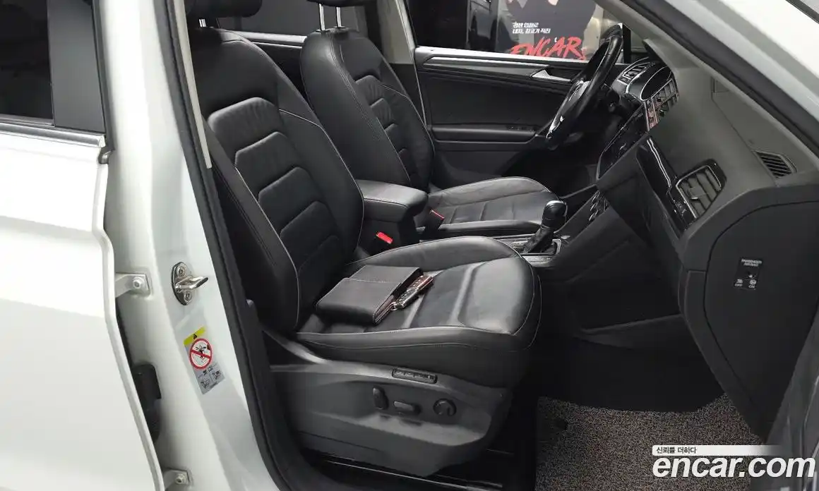 Volkswagen Tiguan 2018 2.0 гидро в Москве № 232177, фото 9