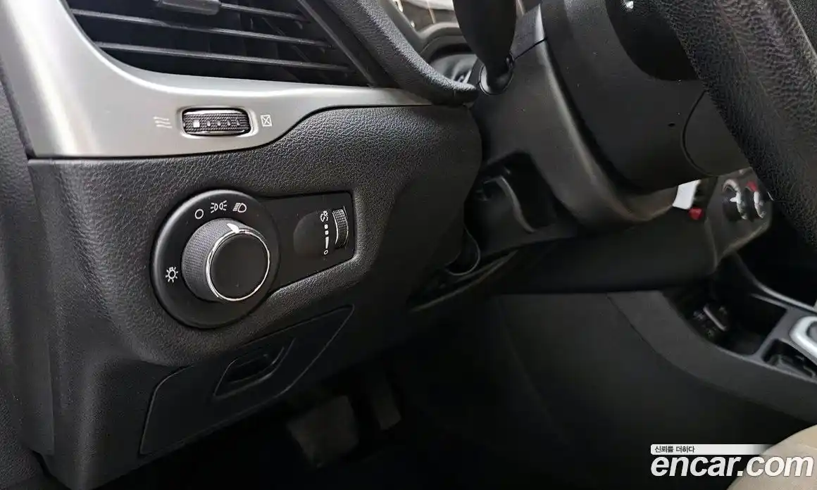 Jeep Cherokee 2016 2.4 гидро в Москве № 232718, фото 18