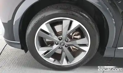 Audi Q4 e-tron 2023 0.2 гидро в Москве № 244486, миниатюра 4