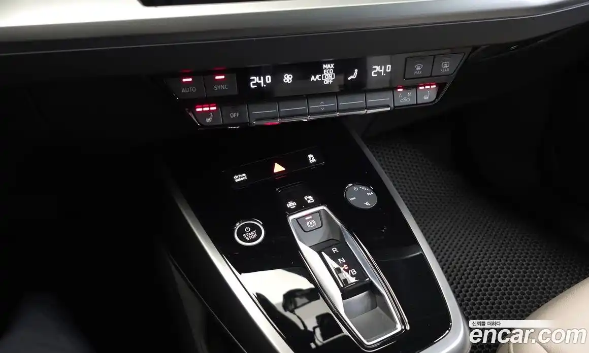 Audi Q4 e-tron 2023 0.2 гидро в Москве № 244486, фото 8
