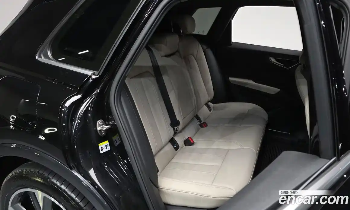 Audi Q4 e-tron 2023 0.2 гидро в Москве № 244486, фото 10