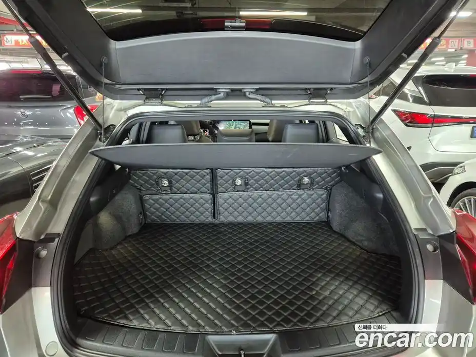 Lexus UX 2023 2.0 гидро в Москве № 254345, фото 17
