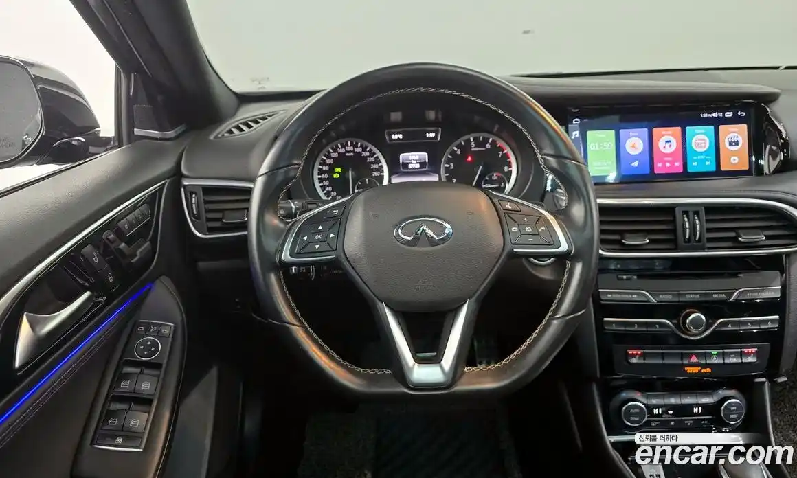 Infiniti Q30 2017 2.0 гидро в Москве № 256143, фото 13
