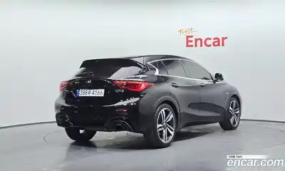 Infiniti Q30 2017 2.0 гидро в Москве № 256143, миниатюра 2