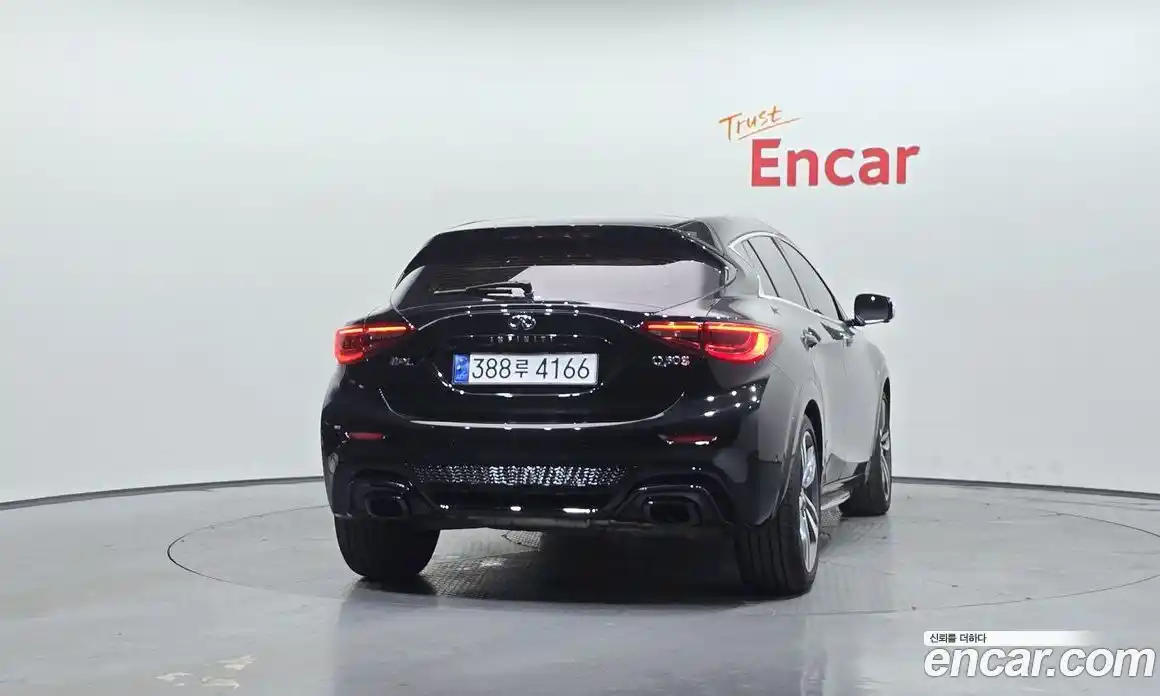 Infiniti Q30 2017 2.0 гидро в Москве № 256143, фото 4