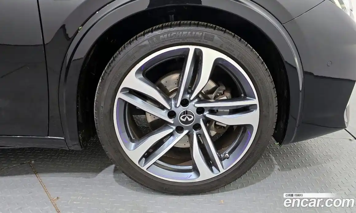 Infiniti Q30 2017 2.0 гидро в Москве № 256143, фото 5