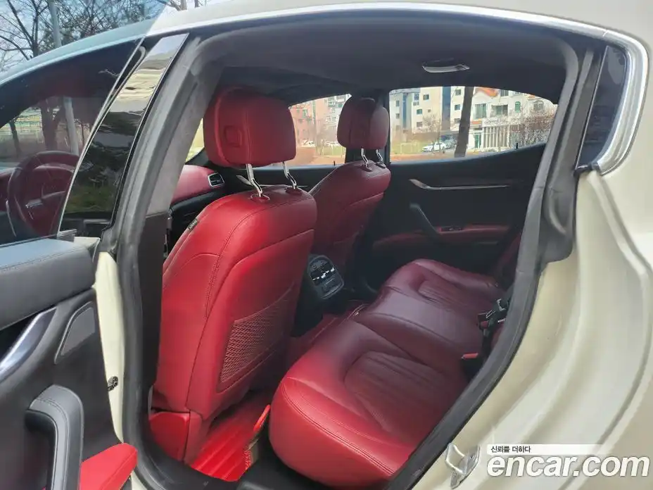Maserati Ghibli 2014 3.0 гидро, фото 11