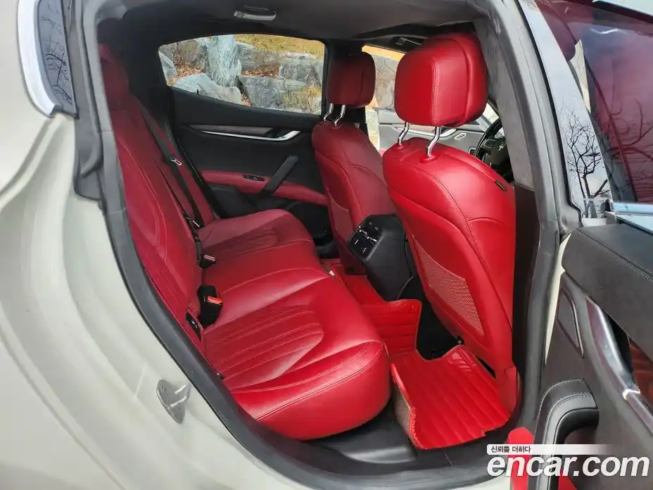 Maserati Ghibli 2014 3.0 гидро, фото 12