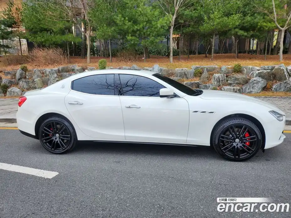 Maserati Ghibli 2014 3.0 гидро, фото 16