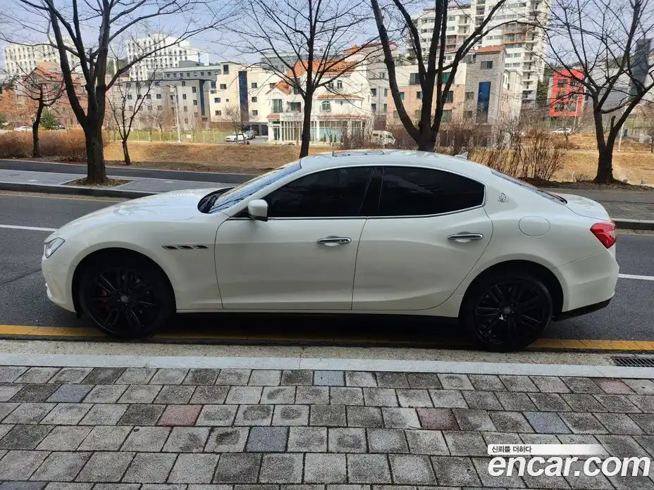 Maserati Ghibli 2014 3.0 гидро, фото 17
