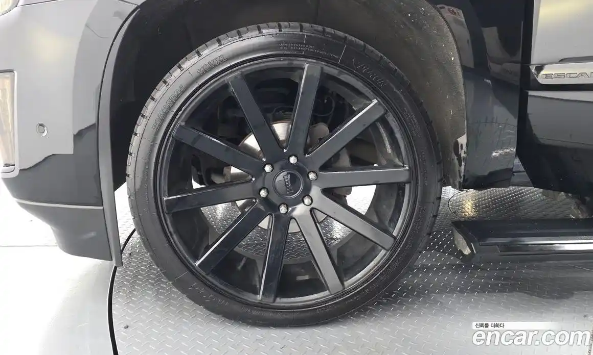 Cadillac Escalade 2017 6.2 гидро в Москве № 306820, фото 5