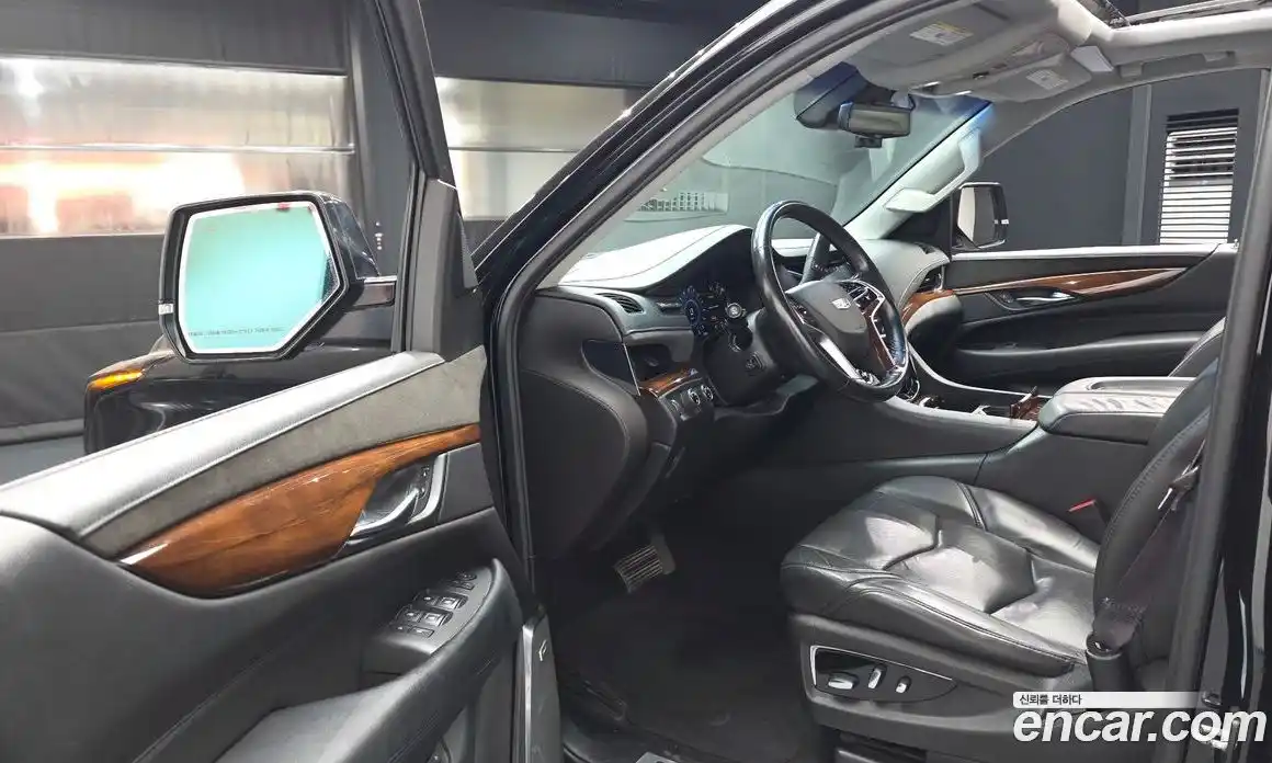 Cadillac Escalade 2017 6.2 гидро в Москве № 306820, фото 10