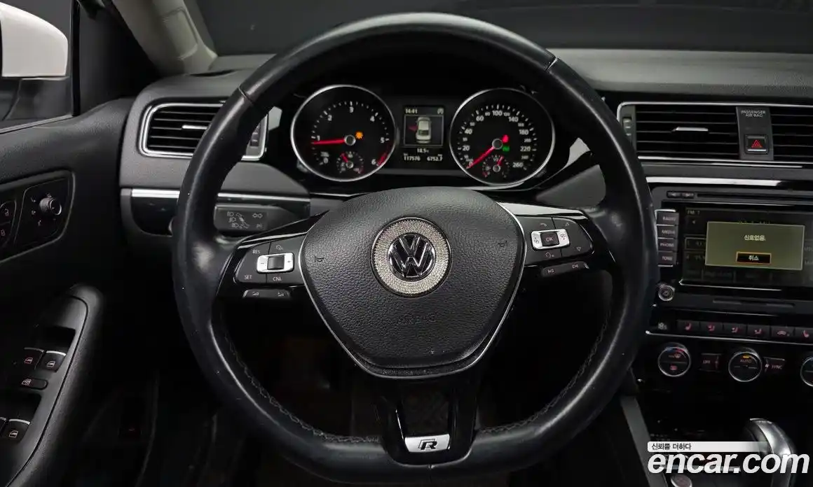 Volkswagen Jetta 2015 2.0 гидро в Москве № 169017, фото 13