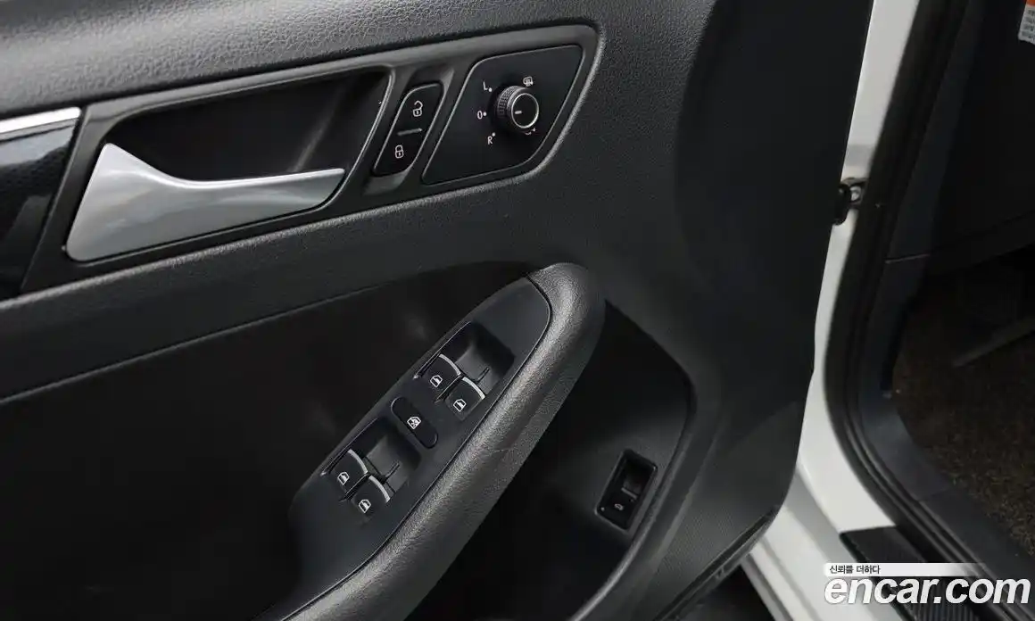 Volkswagen Jetta 2015 2.0 гидро в Москве № 169017, фото 17