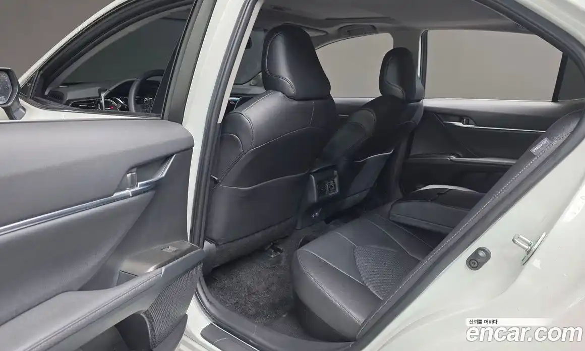 Toyota Camry 2023 2.5 гидро в Москве № 170225, фото 18