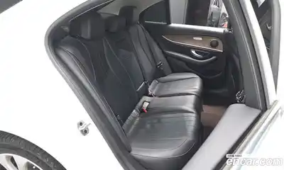 Mercedes-Benz E-Class 2019 1.9 гидро, миниатюра 11