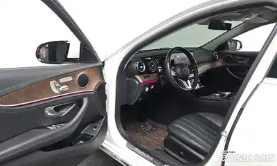 Mercedes-Benz E-Class 2019 1.9 гидро, миниатюра 10