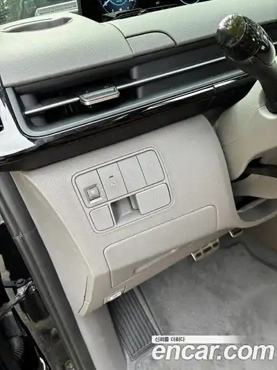 Hyundai Staria 2025 1.6 гидро в Москве № 2049775, миниатюра 10