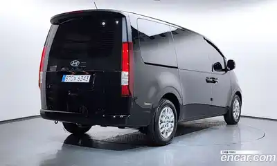 Hyundai Staria, 2025