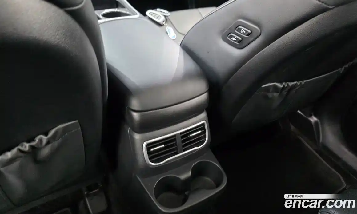 Hyundai Santa Fe 2023 2.5 гидро в Москве № 2050160, фото 30