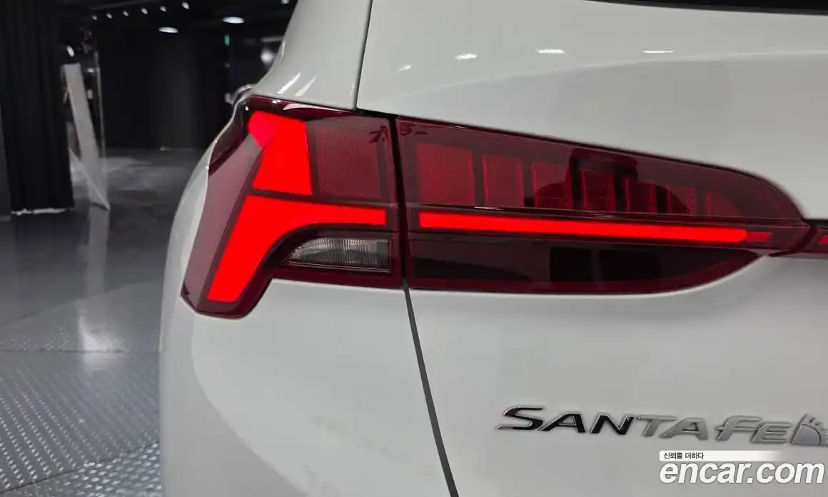 Hyundai Santa Fe 2023 2.5 гидро в Москве № 2050160, фото 8