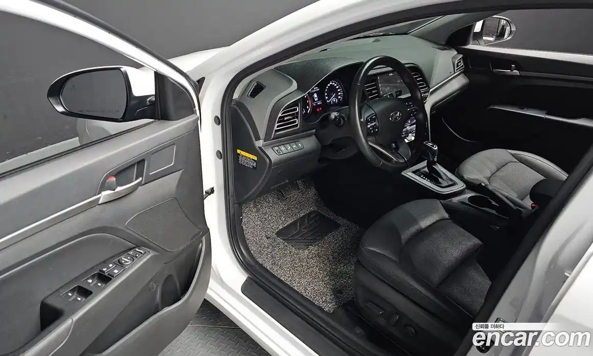 Hyundai Avante 2019 1.6 гидро в Москве № 2050203, фото 10