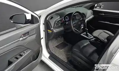 Hyundai Avante 2019 1.6 гидро в Москве № 2050203, миниатюра 10