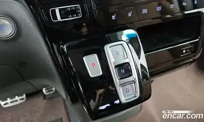 Hyundai Staria 2021 3.5 гидро в Москве № 2050236, миниатюра 11