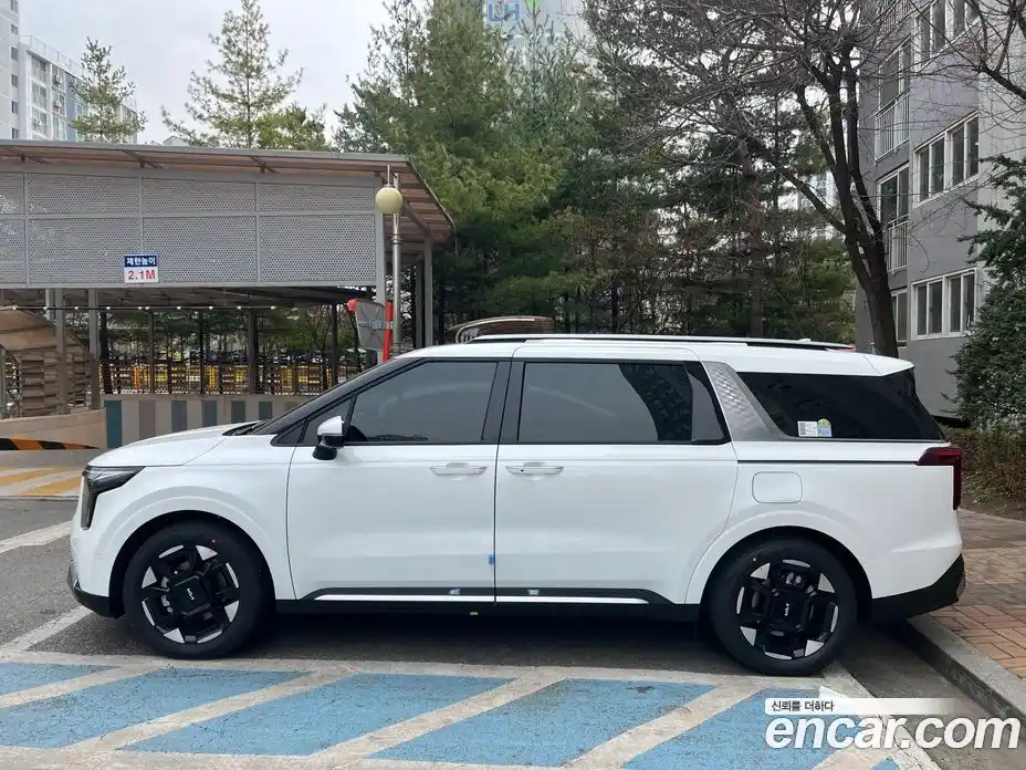 Kia Canival 2026 1.6 гидро в Москве № 2050519, фото 3