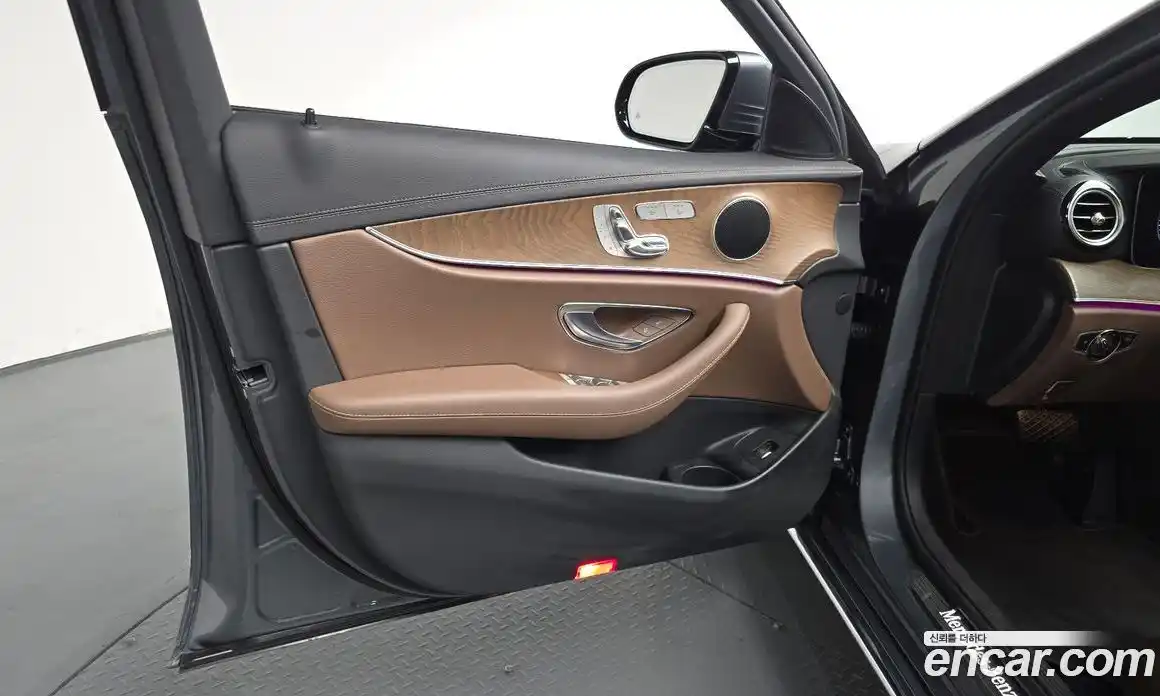 Mercedes-Benz E-Class 2021 2.0 гидро в Москве № 2050531, фото 26