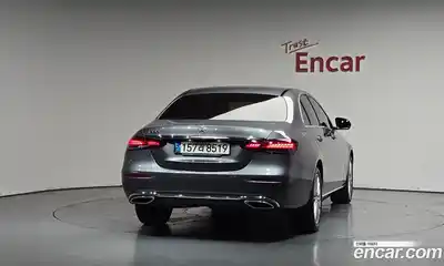 Mercedes-Benz E-Class 2021 2.0 гидро в Москве № 2050531, миниатюра 3