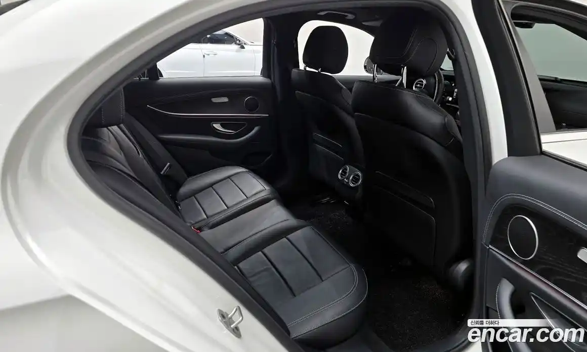 Mercedes-Benz E-Class 2022 2.0 гидро в Москве № 2050786, фото 17