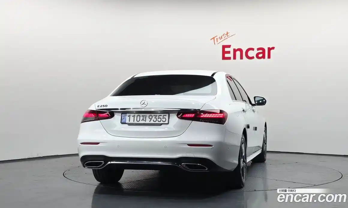 Mercedes-Benz E-Class 2022 2.0 гидро в Москве № 2050786, фото 4