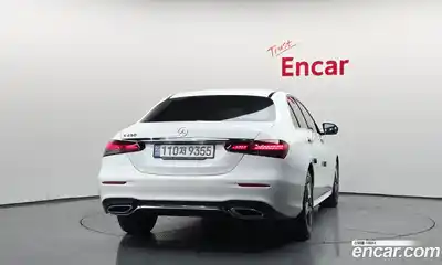 Mercedes-Benz E-Class 2022 2.0 гидро в Москве № 2050786, миниатюра 4