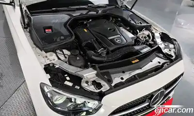 Mercedes-Benz E-Class 2022 2.0 гидро в Москве № 2050786, миниатюра 6
