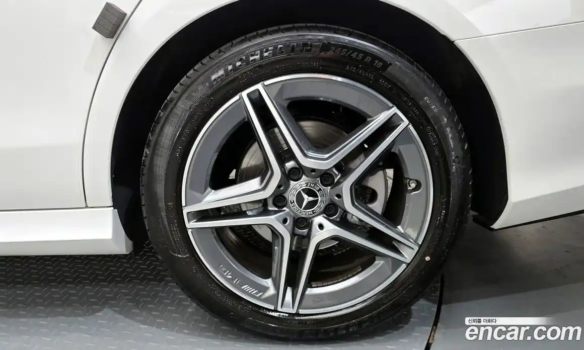 Mercedes-Benz E-Class 2022 2.0 гидро в Москве № 2050786, фото 7