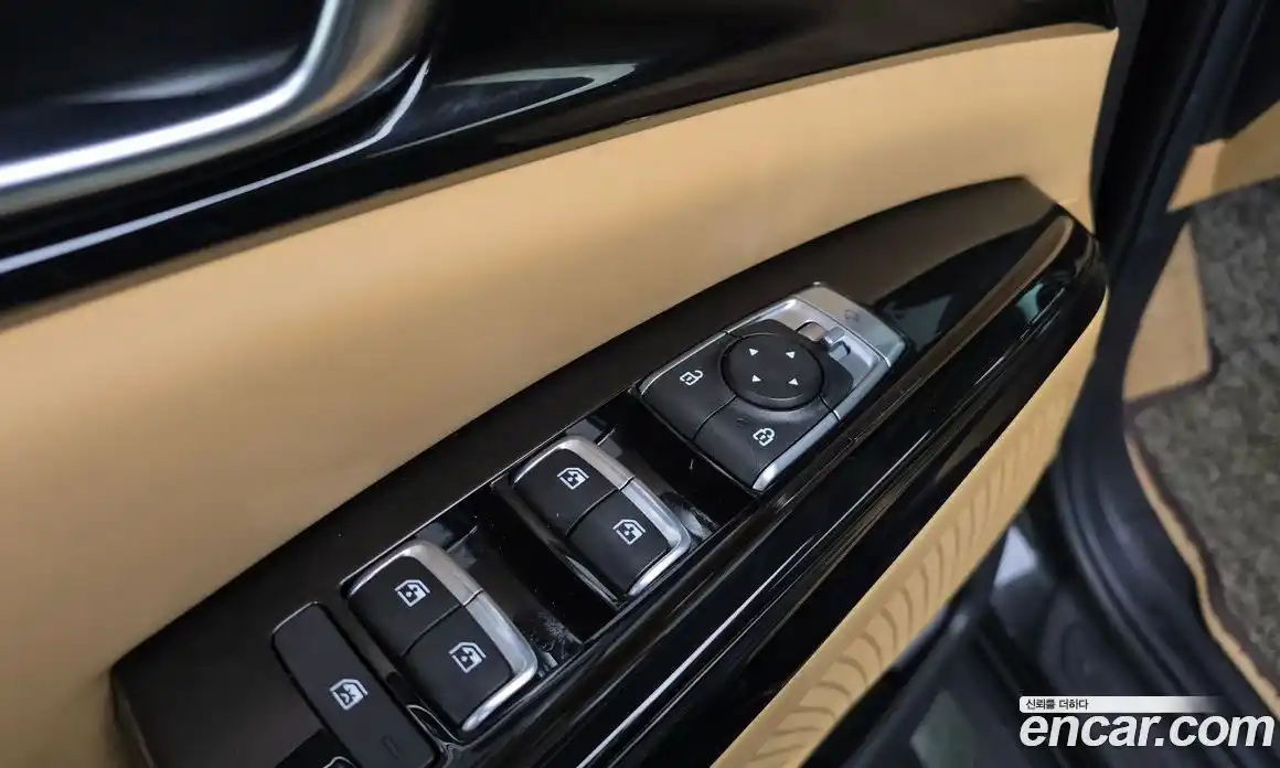 Kia Canival 2023 3.5 гидро в Москве № 2050945, фото 37