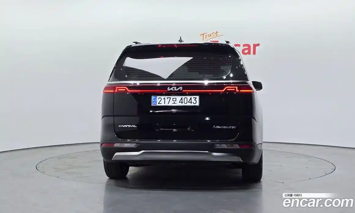Kia Canival 2023 3.5 гидро в Москве № 2050945, фото 4