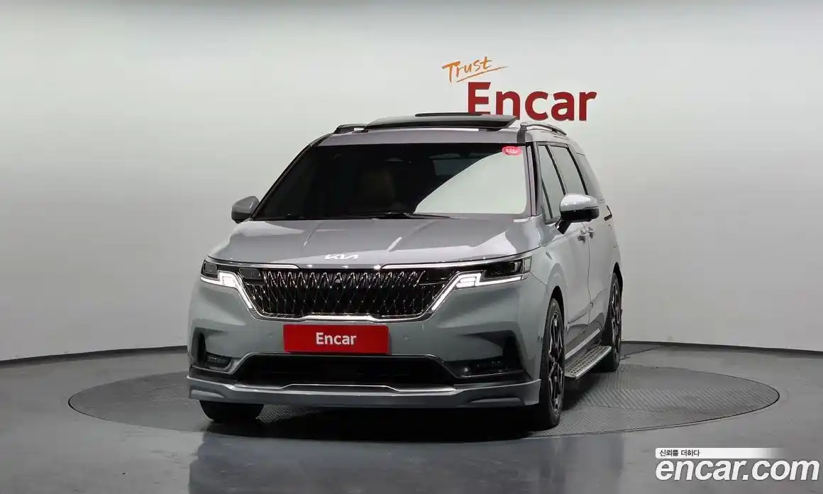 Kia Canival 2023 3.5 гидро в Москве № 2051219, фото 3