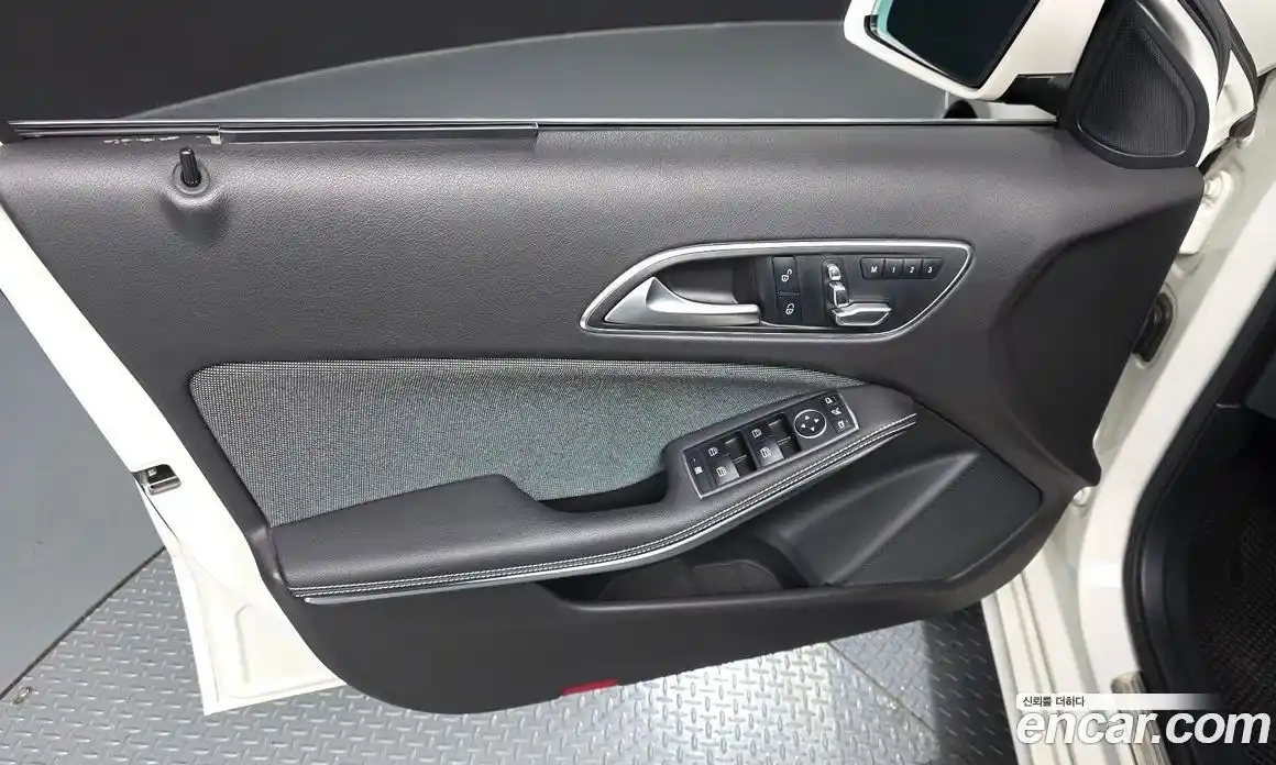 Mercedes-Benz A-Class 2018 1.6 гидро в Москве № 2051332, фото 14